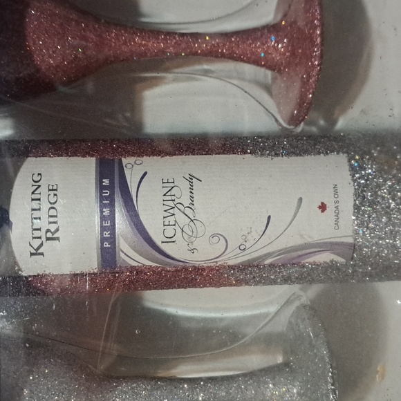 🍾Customize 4 piece Wine set with ice wine included sparkel this new year's - Picture 2 of 5